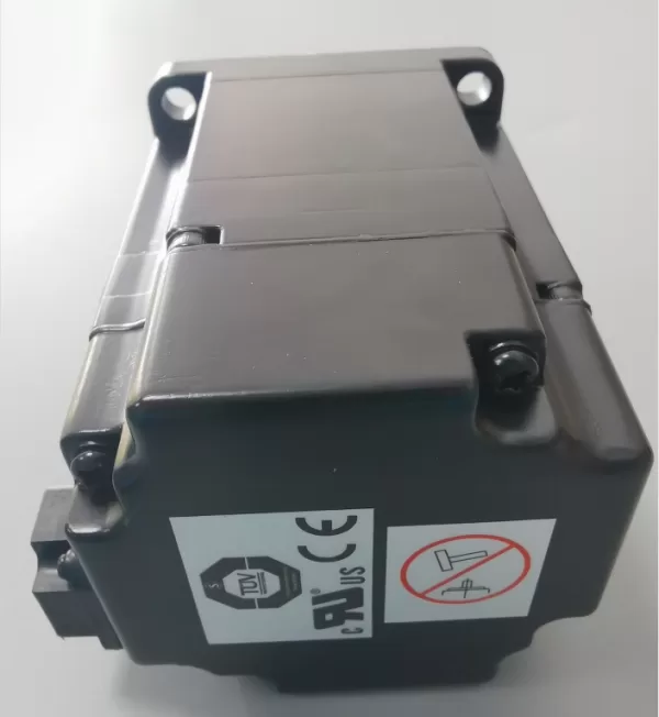 SGMAS-02ACA21 SERVO MOTOR