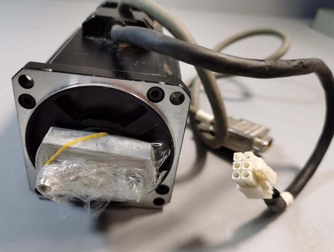 TRUST 740-0400E04-B0-A02 SE Series Servo Motor Lam 676-067735-502 Used - Image 2